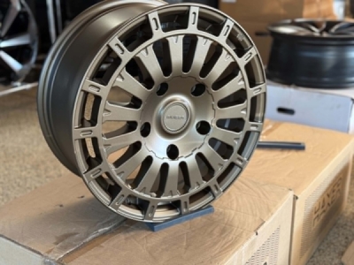 Riviera RXS5 R18x8 5x160 ET50 65.1 MBrz