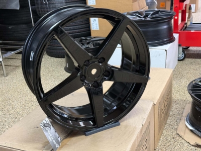 Fælge Venue Evo 5 R19x8.5 ET35 5x114.3 73.1 B