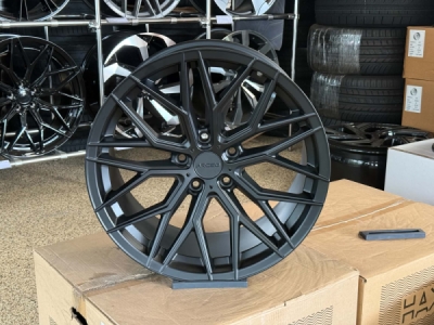 Arceo Valencia R19 8,5 9,5 ET33+Et37 5x120 MB