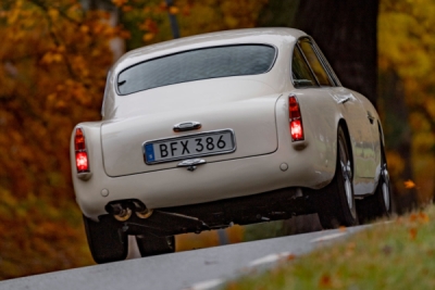 Aston Martin DB4 (1958-1963) Výfukový systém z nerezové oceli OEM QUICKSILVER AS004