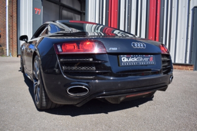 Audi R8 V8 & V10 (2007-2012) Titanový sportovní výfukový systém s technologií Sound Architect™ (bez sady ovládání klapek) QUICKSILVER AU330A-2