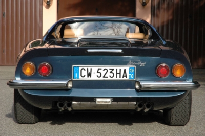 Ferrari 246 GT & GTS Dino (1969-1974) Nerezový výfuk Originál pro vozy s VIN vyšším než 2132 QUICKSILVER FE526