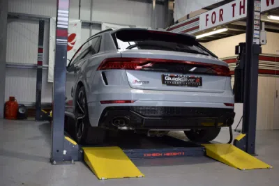 Audi RSQ8 a SQ8 (2020 a novější) Sportovní nerezový výfuk s technologií Sound Architect™ Quicksilver AU888S