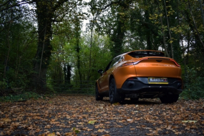 Aston Martin DBX (2020 a novější) Titanový sportovní výfuk s technologií Sound Architect™ QUICKSILVER AS146S