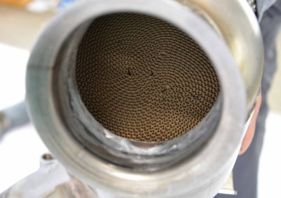 Downpipe levý + první katalyzátor Supersprint 723641