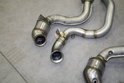 Downpipe kit pravý + levý (nahrazuje primární a sekundární katalyzátor) Supersprint 721911