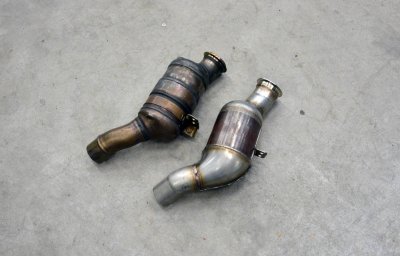 Levý downpipe s metalickým katalyzátorem 200CPSI Supersprint 756541