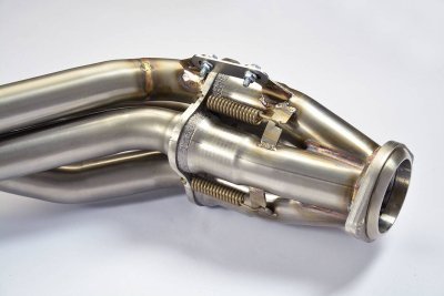 Výfukové svody pravá + levá (pro vozy s levostranným řízením) SUPERSPRINT DESIGN PATENT Supersprint 980501