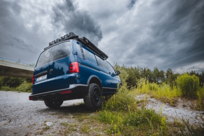 TWIN-MONOTUBE-PROJEKT AT3 ČERNÁ MATNÁ, OCHRANNÝ PRSTENEC 8,5×18" 5×120 (VW T5, T6 / T6.1, AMAROK)