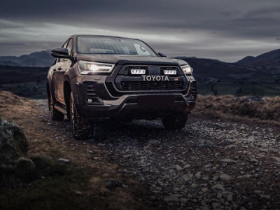 Sada světel do masky Lazer pro Toyota Hilux GR sport (2023+), Triple-R 750