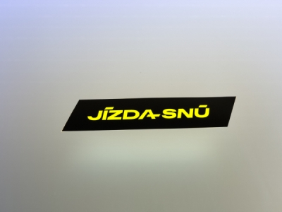 Samolepka JÍZDA SNŮ černá (M)