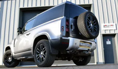 Land Rover Defender D200 90 (2019 a novější) Nerezový výfuk s generátorem zvuku a technologií Sound Architect™ QUICKSILVER LR250S-D200-90.