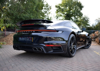 Porsche 911 Turbo a Turbo S 992 (2019 a novější) Titanový sportovní výfuk s technologií Sound Architect™ QUICKSILVER PS994T
