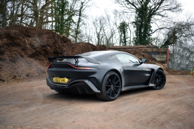 Aston Martin V12 Vantage (2022 a novější) Závodní katalyzátory, QUICKSILVER AS105S
