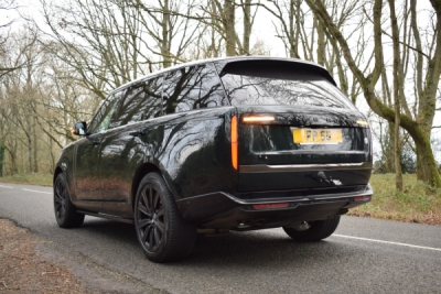 Range Rover SV P615 LWB (2024 a novější) Sportovní výfukový systém s technologií Sound Architect™ (2024 a dále) QUICKSILVER LR615S-LWB