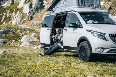 Twin-Monotube-Projekt AT1 černá matná, ochranný prstenec 8×17" 5×112 (Mercedes V-Class W447)