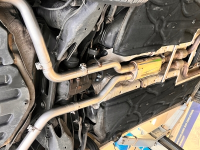 Mercedes E-Klasse 212 - 5,5l 285kW přední tlumič výfuku FOX MB043000-VSD