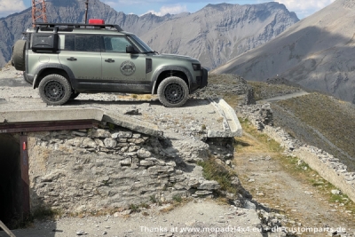Twin-Monotube-Projekt AT1 černá matná, ochranný prstenec 9×20" 5×120 (Landrover Defender)
