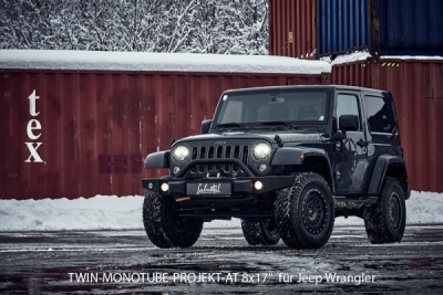 Twin-Monotube-Projekt AT1 černá matná, konkávní s kovaným ochranným prstencem 8×17" 5×127 (Jeep Wrangler)