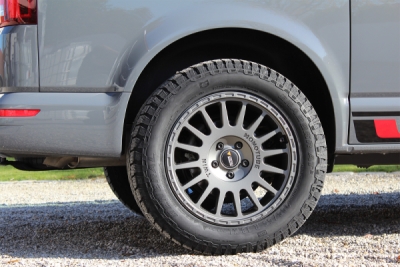 Twin-Monotube-Projekt AT2 šedá - 8×18" 5×120 (VW Crafter + T5 / T6 / T6.1, MAN TGE)