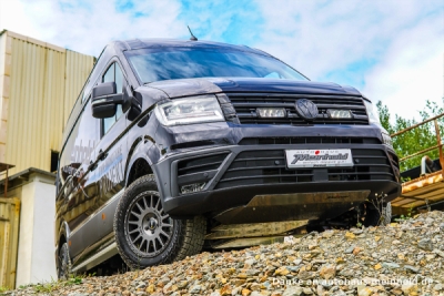 Twin-Monotube-Projekt AT2 šedá - 8×18" 5×120 (VW Crafter + T5 / T6 / T6.1, MAN TGE)