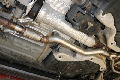 Jeep Grand Cherokee Spojovací trubka WKI/WKII s flex jednotkou FOX JE023030-VBR