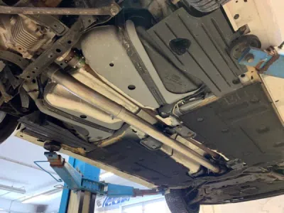 Ford Focus III RS Spojovací potrubí koncový tlumič s katalyzátorem FOX FO032140-VBR