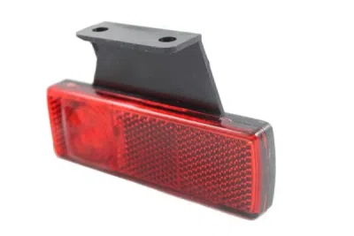 Lampa dreptunghiulara rosie cu element refle- ctorizant LED, dr.