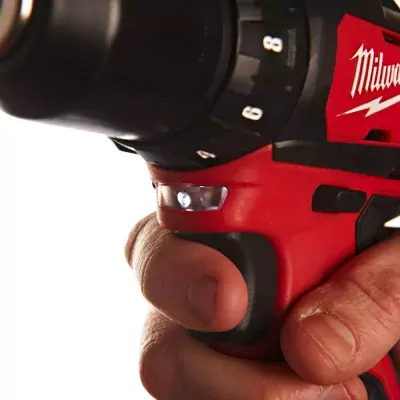 Aku šroubovák MILWAUKEE M12 BDD-201C
