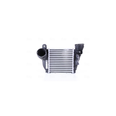 Intercooler NISSENS 96679