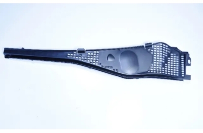 Grila parbriz stanga ORIGINAL RENAULT 8200825457