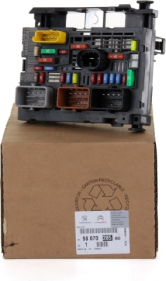 Unitate electrica BSM(cutie sigurante) ORIGINAL PSA 9807028580