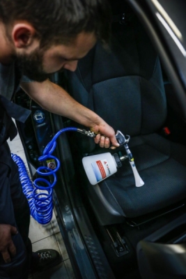 Pneumatická pistole na čištění interiéru, TA136