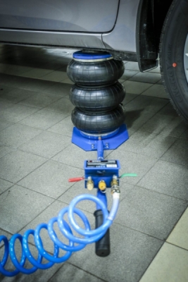 podnośnik pneumatyczny 3,5T wysokość 15-41cm "bałwanek"