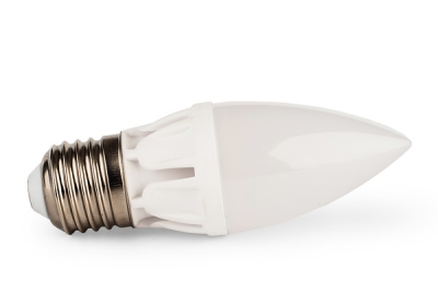 LED žárovka E27 bílá teplá 8W C37