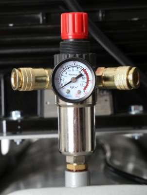 AKČNÍ SET SETTA311BM, Olejový kompresor 300l, 3 písty, 400V, 9,5 KW, s příslušenstvím