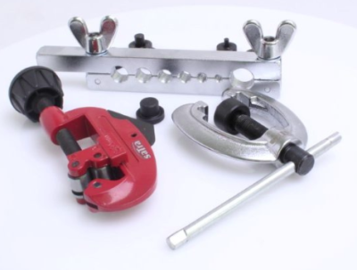 SATRA S-7DFT, Pertlovací sada na brzdové trubky | pro měděné a hliníkové trubky, matrice 1/4"–5/8", 7 adaptérů