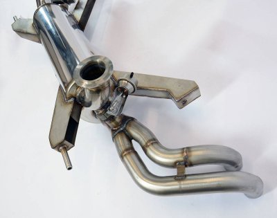 Zadní díl výfuku s ventily pravá - levá 4 výstupy - nahrazuje hlavní katalyzátor - lze nainstalovat na originální koncovky - 8,5 kg Supersprint 767054