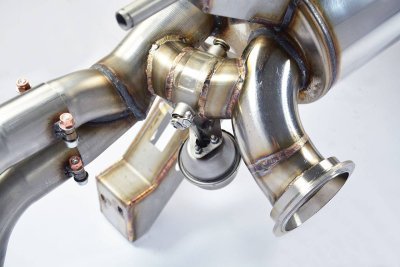 Zadní díl výfuku s ventily pravá - levá 4 výstupy - nahrazuje hlavní katalyzátor - lze nainstalovat na originální koncovky - 8,5 kg Supersprint 776054