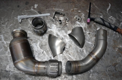 Turbo downpipe kit + metalický katalyzátor levý Supersprint 986741