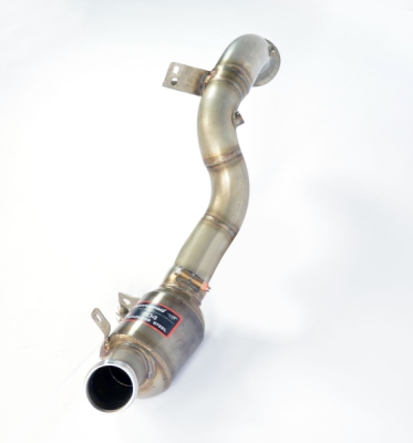 Downpipe pravý s metalickým katalyzátorem (nahrazuje primární katalyzátor) – pro vozy s pravostranným i levostranným řízením Supersprint 723161