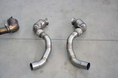 Turbo downpipe kit + metalický katalyzátor levý (pro použití s originálním cat-back výfukovým systémem) Supersprint 526941