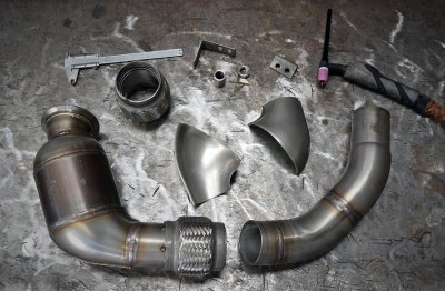 Turbo downpipe kit + metalický katalyzátor pravý Supersprint 986721