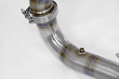 Downpipe levý s metalickým katalyzátorem (nahrazuje pre-kat) Supersprint 724981