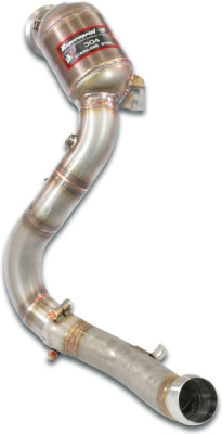 Levý downpipe s metalickým pre-katem (nahrazuje druhý katalyzátor) – pro vozy s pravostranným i levostranným řízením Supersprint 723141