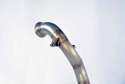 Downpipe kit pravý – levý (nahrazuje primární a sekundární katalyzátory) – pro vozy s pravostranným i levostranným řízením Supersprint 723111