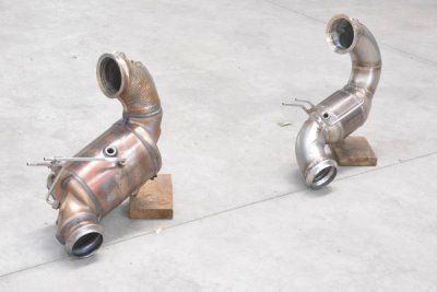Downpipe s metalickým katalyzátorem 100CPSI Supersprint 724721