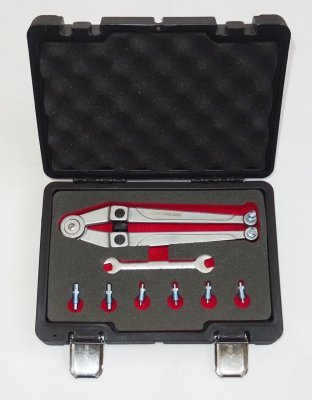 Nastavitelný klíč na matice s otvory, rozsah 21-90 mm, s adaptéry - QUATROS QS50268