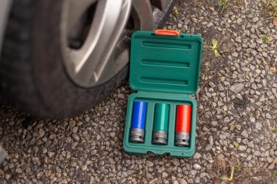 Sada nástrčných hlavic 1/2", s krytkou na ALU pro rázové utahováky - JONNESWAY S18A4103S