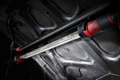 Montážní lampa 12V LED, nabíjecí s držákem pod kapotu - Milwaukee M12 UHL-0